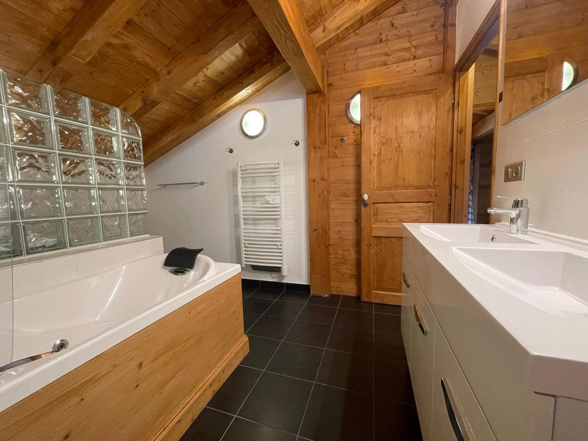 Chalet Savoyard Avec Jardin, Poele A Bois Et Wifi - Fr-1-624-11 Verchaix Exterior foto
